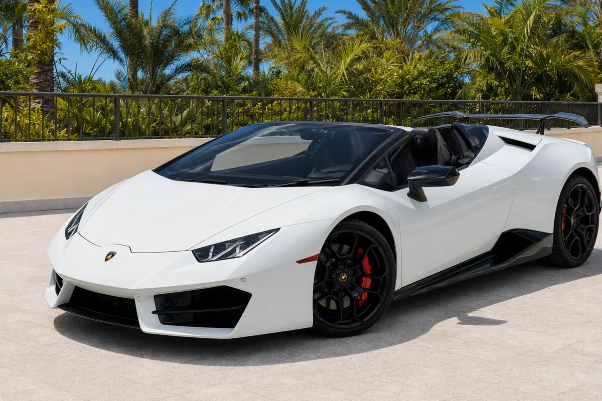White Lamborghini Huracán Spyder, front three-quarter view