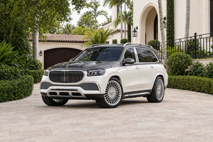 Rent a 2023 Mercedes-Maybach GLS 600 in Miami