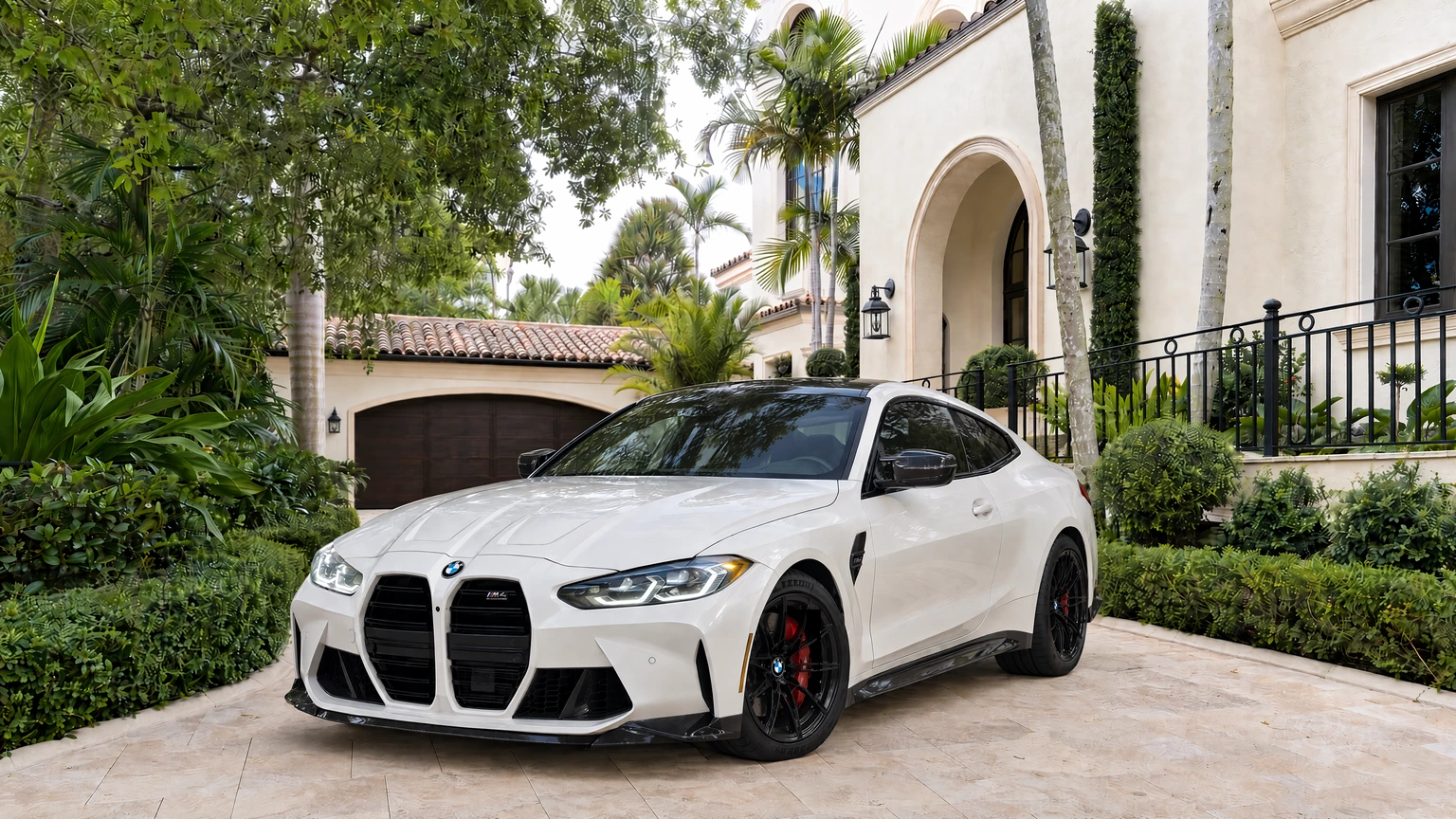 Rent a 2022 BMW M4 Competition in Miami
