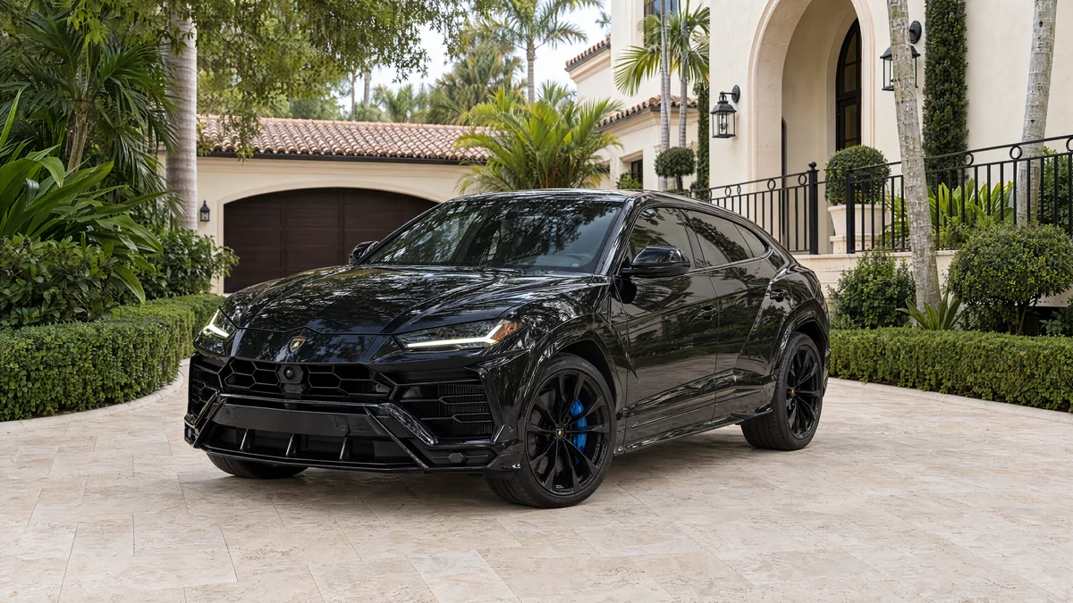 Rent a 2021 black Lamborghini Urus Pearl Capsule in Miami