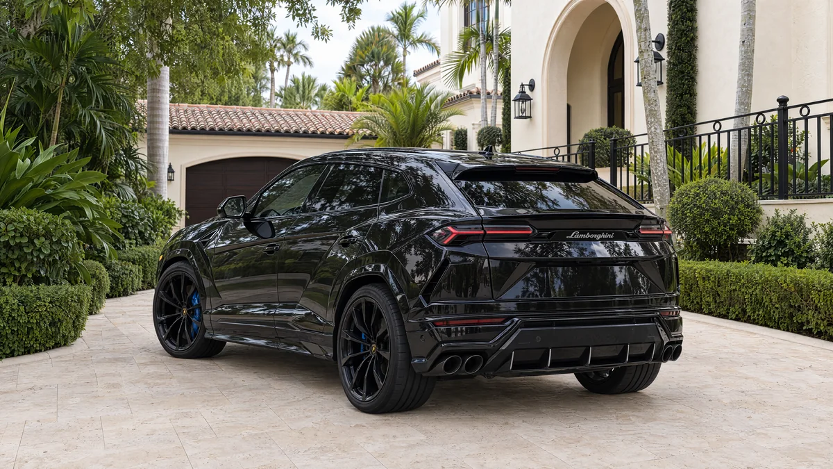Rent a 2021 black Lamborghini Urus Pearl Capsule in Miami